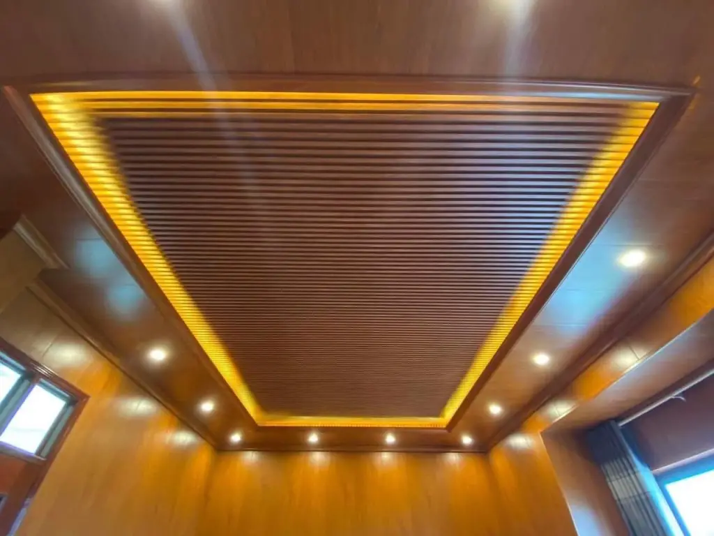 nhựa giả gỗ lót trần