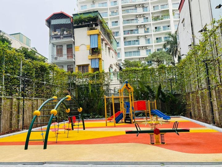 Sàn Cao Su EPDM: Chống trượt, cách nhiệt, bền bỉ Sàn Cao Su EPDM: Chống trượt, cách nhiệt, bền bỉ
