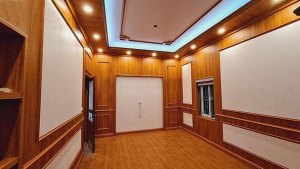 Tấm nhựa ốp tường PVC Ưu điểm vượt trội và ứng dụng đa dạng Tấm nhựa ốp tường PVC Ưu điểm vượt trội và ứng dụng đa dạng