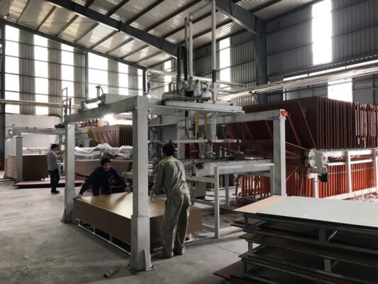 Dây Chuyền Sản Xuất Sàn Gỗ Tự Nhiên Hiện Đại Chất Lượng Cao