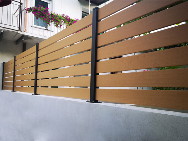 Lan Can Gỗ Nhựa: Thẩm Mỹ Và Bền Vững Cho Mọi Không Gian