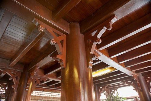 Nhà sàn gỗ lim lớn nhất Việt Nam: Khám phá vẻ đẹp và giá trị văn hóa