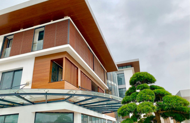 Giá Tấm Ốp Tường Ngoài Trời Như Thế Nào?