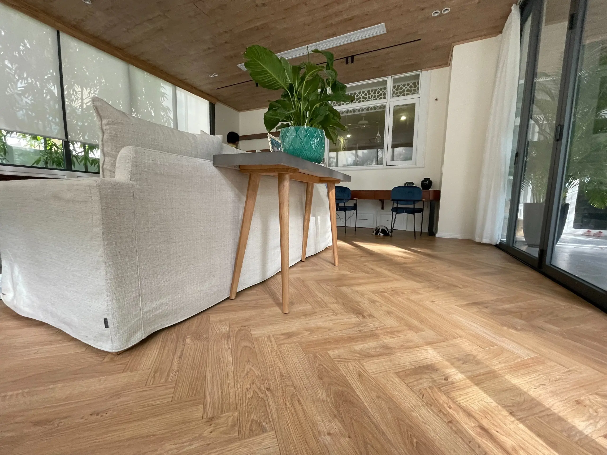 Sàn Gỗ Công Nghiệp Cao Cấp Giải Pháp Hoàn Hảo Cho Không Gian Sang Trọng Sàn Gỗ Công Nghiệp Cao Cấp Giải Pháp Hoàn Hảo Cho Không Gian Sang Trọng