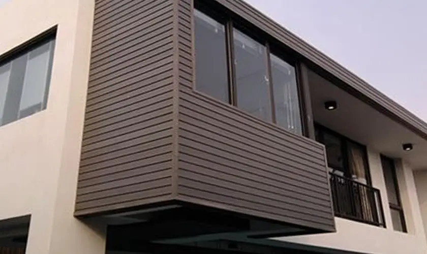 Tấm Nhựa Ốp Tường Ngoài Trời: Giá Cả và Chất Lượng