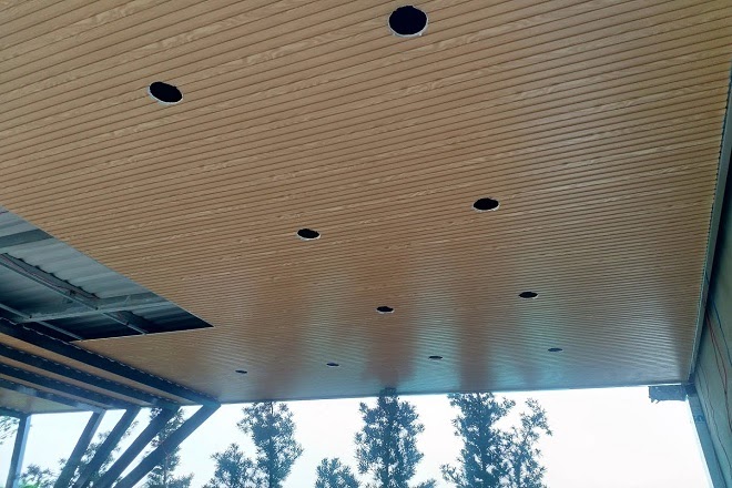 Tấm nhựa ốp tường ngoài trời: Chất liệu bền, đẹp cho không gian ngoại thất lý tưởng