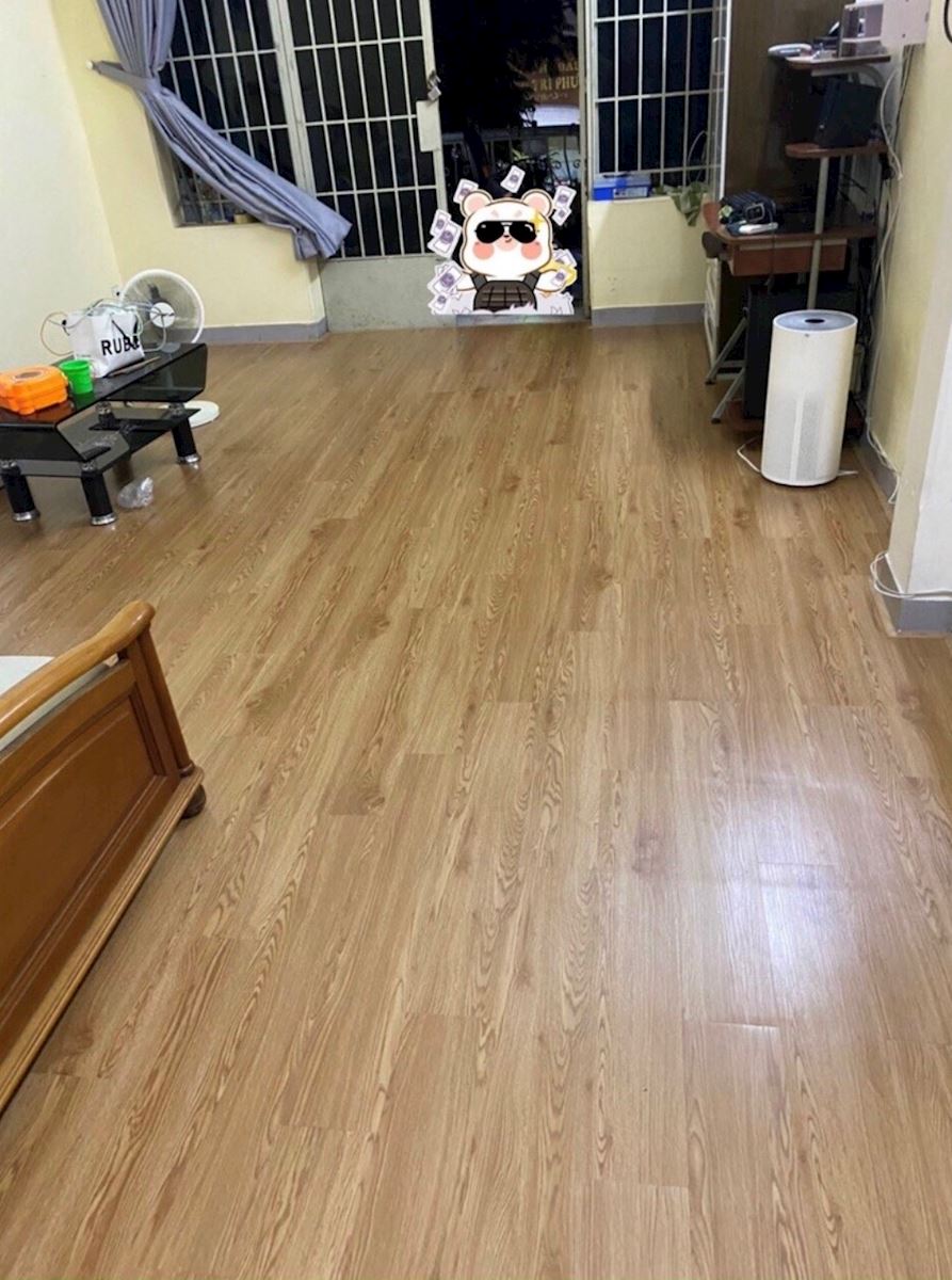 Dán Lót Sàn Giả Gỗ: Giải Pháp Trang Trí Hiện Đại Cho Mọi Không Gian Dán Lót Sàn Giả Gỗ: Giải Pháp Trang Trí Hiện Đại Cho Mọi Không Gian