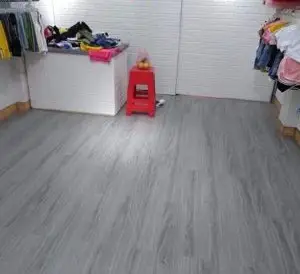 Tại Sao Miếng Dán Sàn Giả Gỗ Lại Lựa Chọn Tuyệt Vời Cho Không Gian Nội Thất?