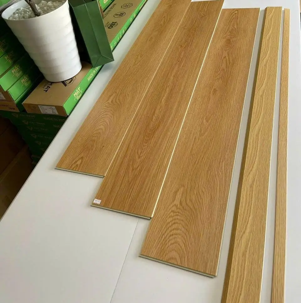 Sàn Nhựa Giả Gỗ Hèm Khóa - Lựa Chọn Hoàn Hảo Cho Không Gian Nội Thất Sàn Nhựa Giả Gỗ Hèm Khóa - Lựa Chọn Hoàn Hảo Cho Không Gian Nội Thất