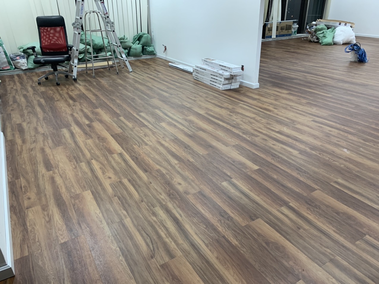 Mẫu sàn nhựa giả đá vinyl đẹp và chất lượng cao cho không gian sống của bạn