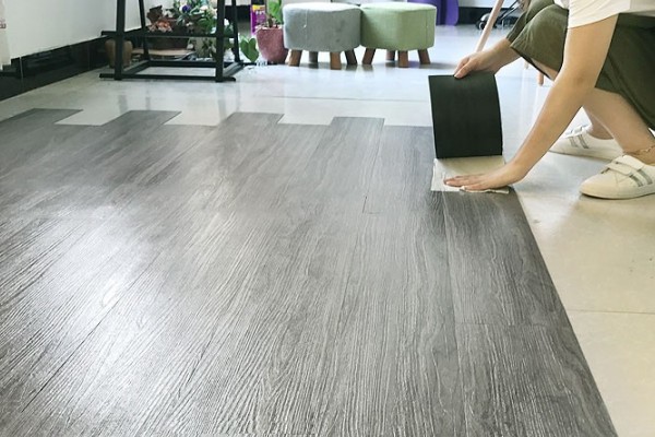 Sàn nhựa giả đá Hà Nội - Giải pháp hoàn hảo cho không gian sống hiện đại